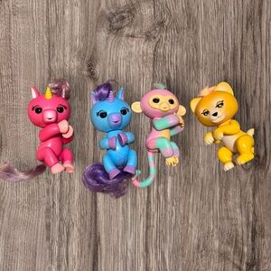 EUC WowWee Fingerlings interactive baby animal toys bundle of 4